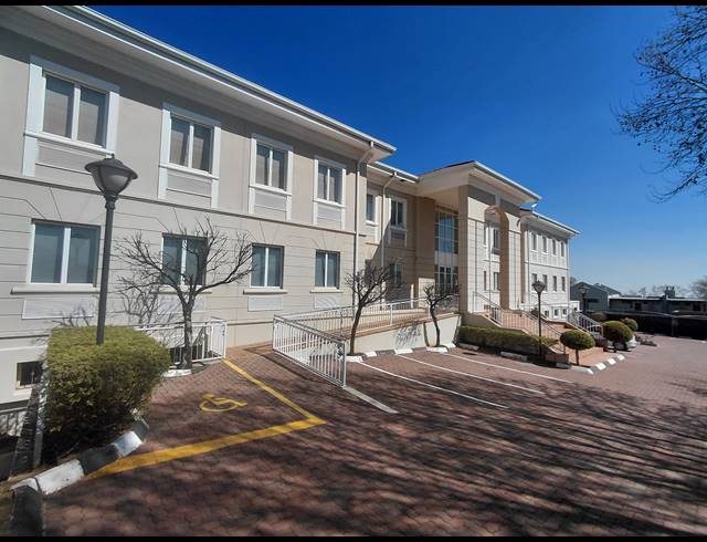 2,415M² OFFICE TO LET IN BRYANSTON
